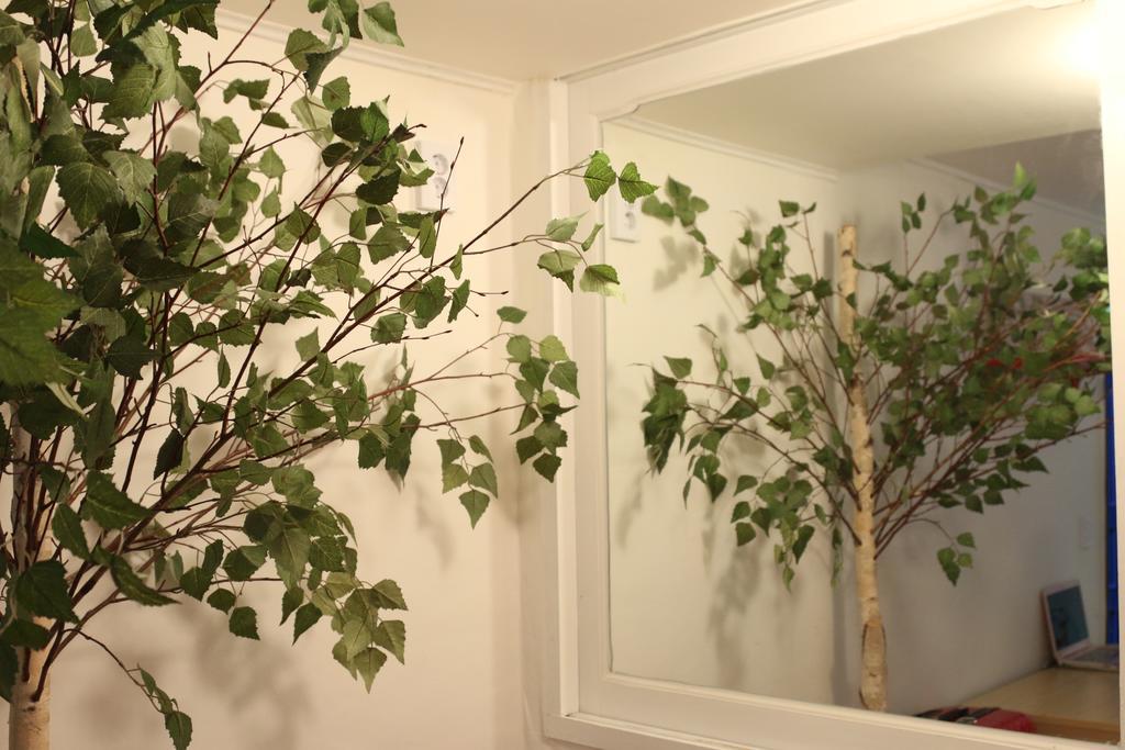 Hongdae Housetay Guesthouse 2Nd Branch Сеул Екстериор снимка
