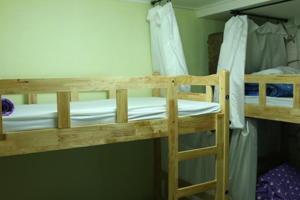 Hongdae Housetay Guesthouse 2Nd Branch Сеул Стая снимка