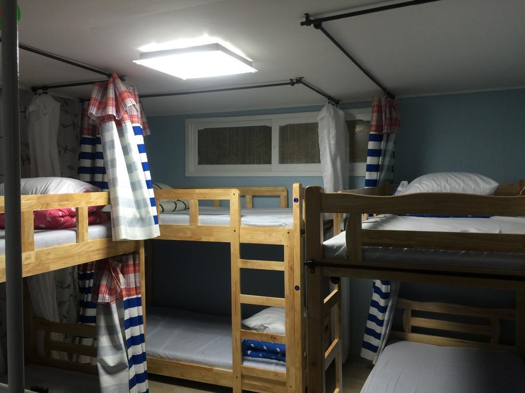 Hongdae Housetay Guesthouse 2Nd Branch Сеул Стая снимка