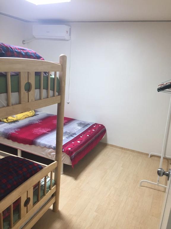 Hongdae Housetay Guesthouse 2Nd Branch Сеул Екстериор снимка